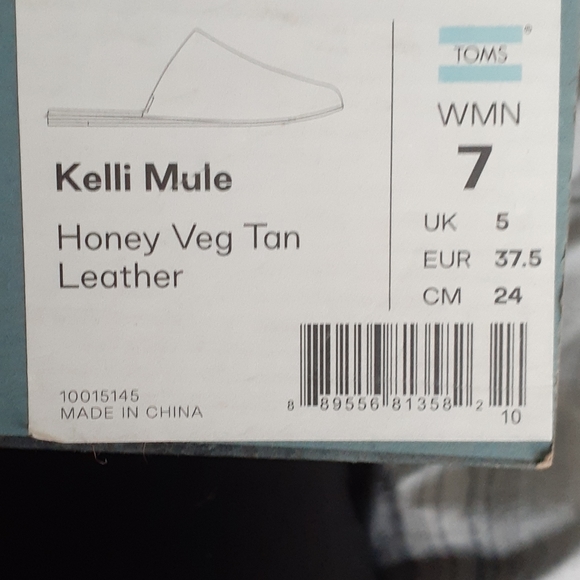 Shoes - Picture 3 of 3